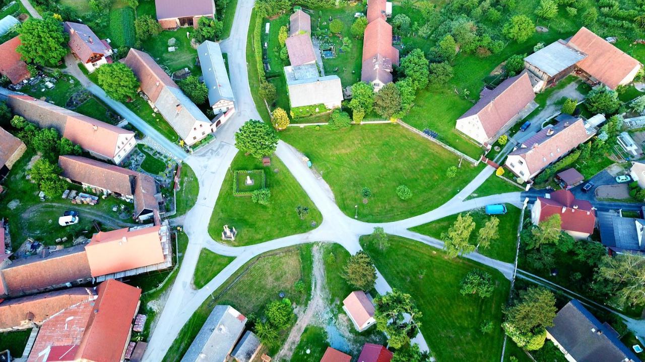 Roubenka Rozkos Villa Nové Město nad Metují Exterior foto